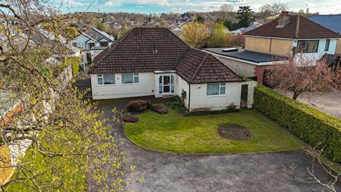 4 Bedroom Chalet For Sale In Merley Lane, Wimborne, BH21