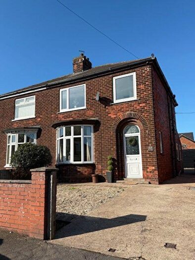3 Bedroom Semi Detached House For Sale In Fulbeck Road, Scunthorpe, DN16
