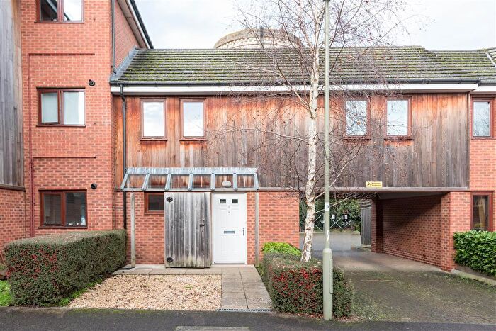 2 Bedroom House To Rent In Beeching Way, Wallingford, OX10