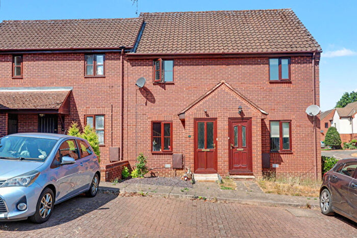 2 Bedroom Terraced House For Sale In Barham Road, Stevenage, Hertfordshire, SG2
