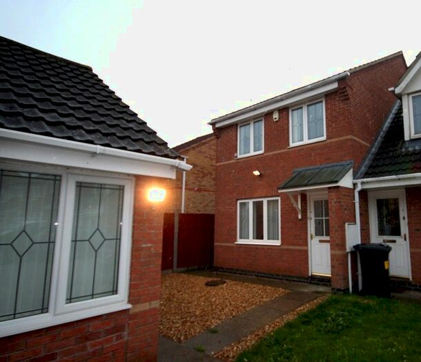 3 Bedroom End Of Terrace House To Rent In Bourton Way, Wellingborough, Northamptonshire., NN8