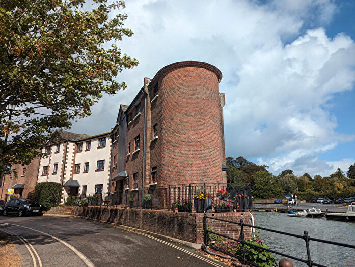 2 Bedroom Flat To Rent In Newport, Isle Of Wight, PO30