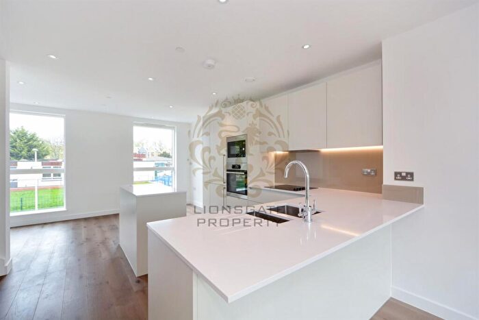 3 Bedroom House To Rent In Ryan Close, Kidbrooke Village, SE3