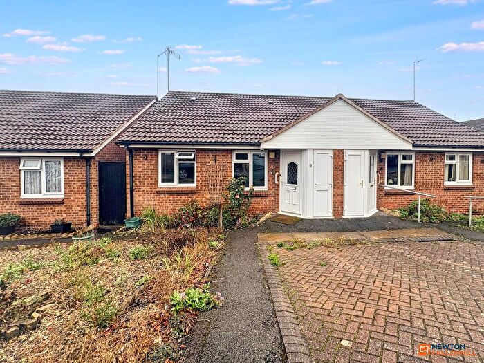 2 Bedroom Semi-Detached Bungalow For Sale In Peggs Grange, Hugglescote, LE67