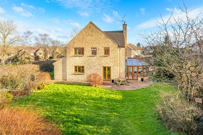4 Bedroom Detached House For Sale In Upper Minety, Malmesbury, SN16