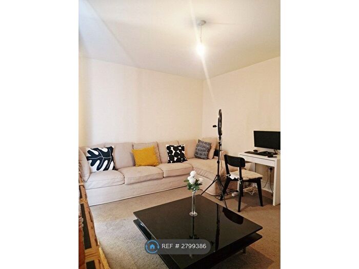 4 Bedroom End Terrace House To Rent In Ackers Drive, Swanscombe, DA10