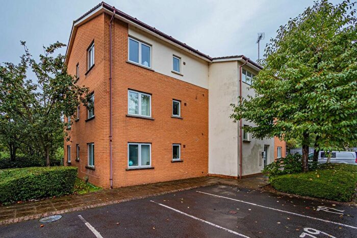 2 Bedroom Flat To Rent In Grangemoor Court, Cardiff, CF11