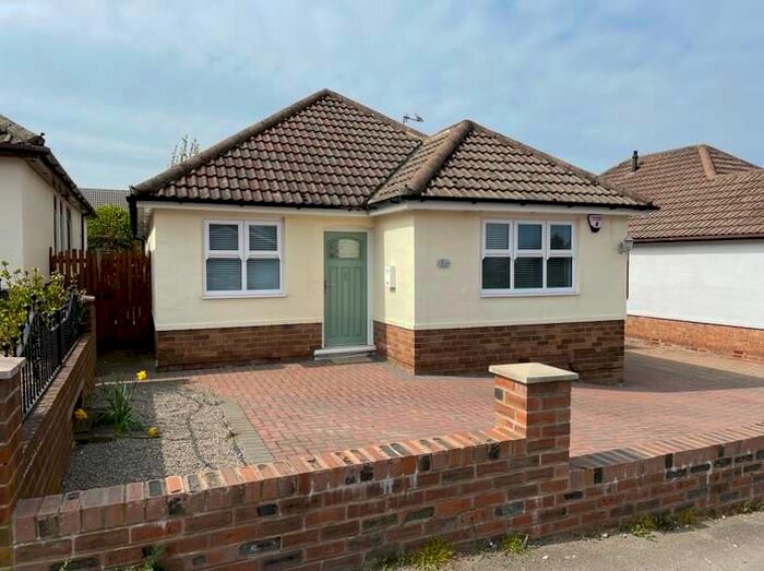 3 Bedroom Bungalow To Rent In Longbank Road, Ormesby, Middlesbrough, TS7