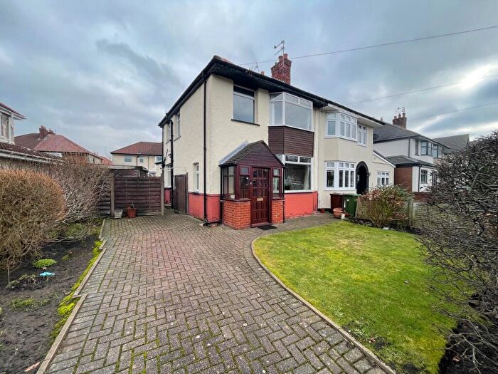 3 Bedroom Semi Detached House To Rent In Liverpool Road North, Maghull, L31