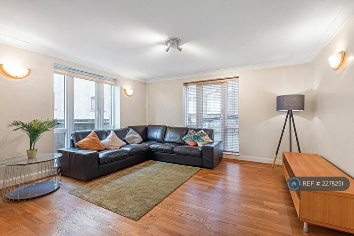 2 Bedroom Flat To Rent In Windsor Court, London, SE16