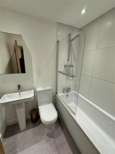 2 Bedroom Flat To Rent In Broadmead, Bristol, BS1