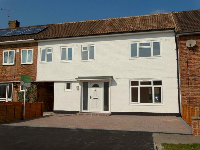 4 Bedroom Terraced House To Rent In West Green, Crawley, RH10