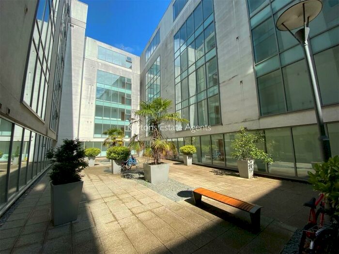 2 Bedroom Apartment To Rent In The Red Building, Ludgate Hill, Manchester, M4