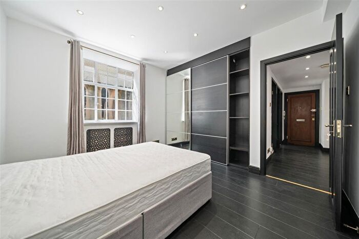 1 Bedroom Flat To Rent In Quebec Court, Seymour Street, London, W1H