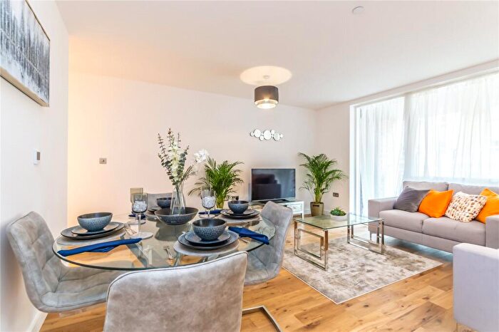 2 Bedroom Flat For Sale In Boulevard Point, Scarbrook Road, Croydon, CR0