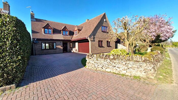 4 Bedroom Detached House For Sale In High Street, Carlby, Stamford, PE9