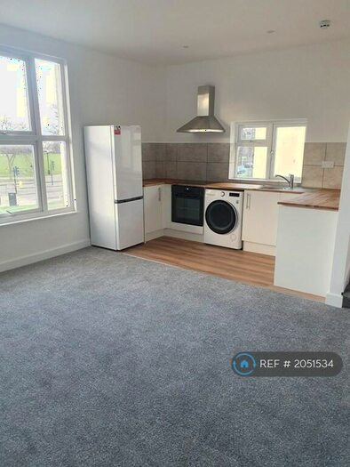 2 Bedroom Flat To Rent In Midland Road, Gloucester, GL1