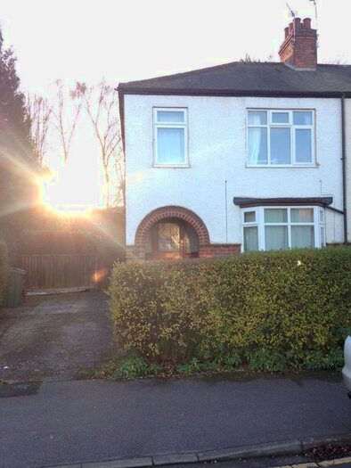 4 Bedroom Semi-Detached House To Rent In Ashleigh Drive, Loughborough, LE11