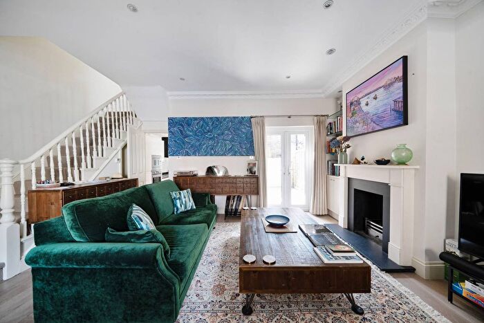 4 Bedroom Property To Rent In Yeldham Road, Hammersmith, London, W6