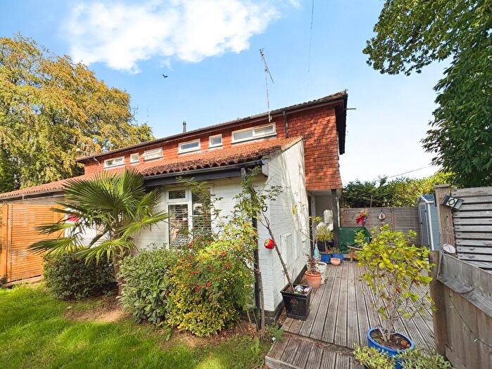 2 Bedroom End Of Terrace House For Sale In Lawday Place, Folly Hill, Farnham, Surrey, GU9