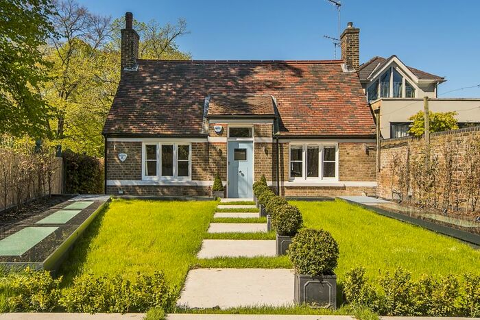 4 Bedroom Detached House To Rent In Margravine Gardens, London, W6