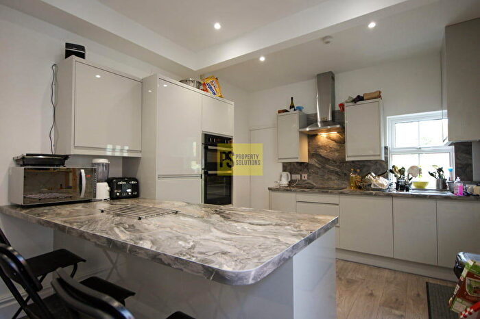 5 Bedroom Terraced House To Rent In Oak Tree Lane, Selly Oak, Birmingham, B29
