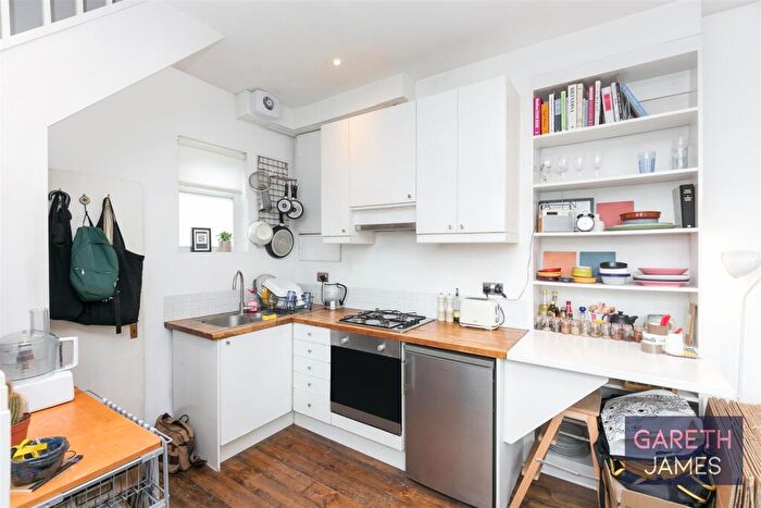 1 Bedroom End Of Terrace House To Rent In Mcdermott Road, SE15