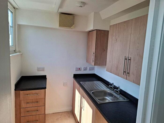 1 Bedroom Flat To Rent In Otterburn Villas, Newcastle Upon Tyne, NE2