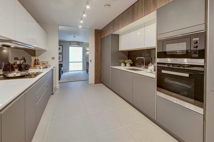 3 Bedroom Flat To Rent In Finchley Road, Golders Green, NW11