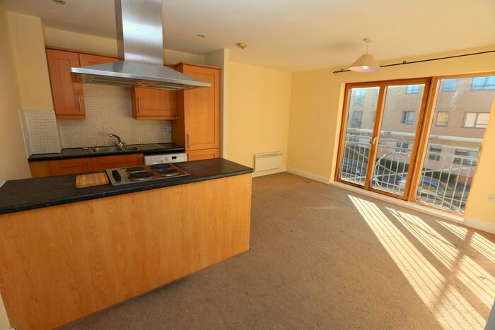 2 Bedroom Flat To Rent In Sovereign Place, Harrow-On-The-Hill, Harrow HA1