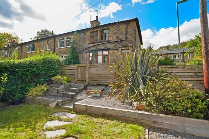 2 Bedroom End Of Terrace House For Sale In Godley Gardens, Halifax, HX3