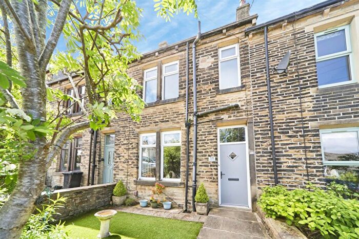 3 Bedroom Terraced House For Sale In Victoria Avenue, Haworth, Keighley, BD22