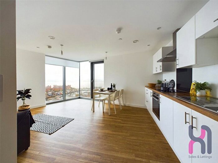 2 Bedroom Flat For Sale In The Tower, Plaza Boulevard, Plaza Boulevard, Liverpool, L8