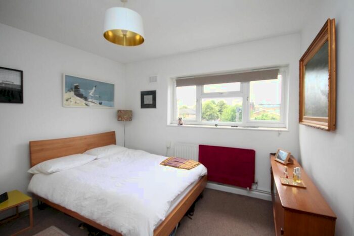 1 Bedroom Flat To Rent In Mayfield Close, Dalston, London, E8