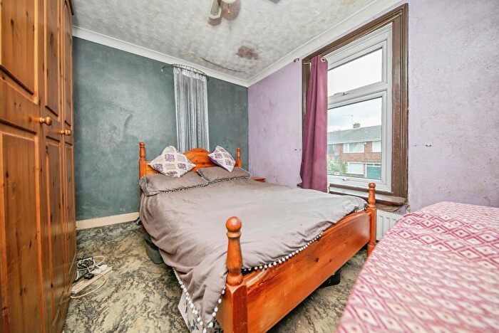 2 Bedroom Semi-Detached House For Sale In Bramford Lane, Ipswich, Suffolk, IP1