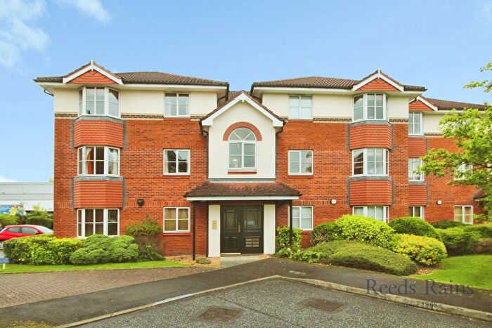 2 Bedroom Flat To Rent In Tiverton Drive, Wilmslow, Cheshire, SK9