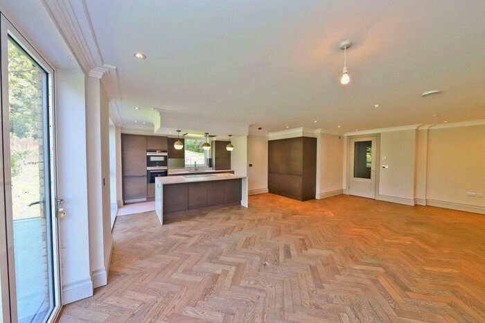 2 Bedroom Flat To Rent In Brompton House, The Drive, Ickenham, Middlesex, UB10