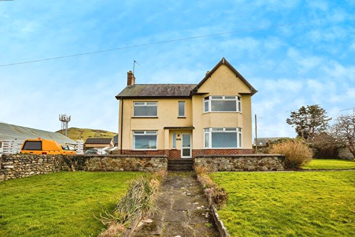 4 Bedroom Detached House For Sale In Tywyn, LL36