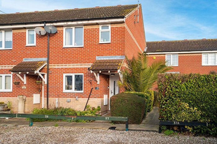 2 Bedroom Terraced House For Sale In Sutton Road, Rochford, SS4