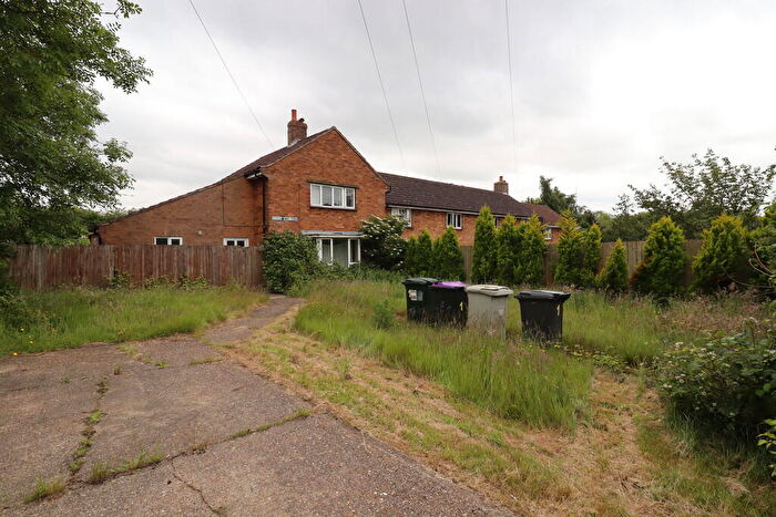 3 Bedroom Semi-Detached House For Sale In Mill Lane, Burgh-on-bain, Market Rasen, LN8