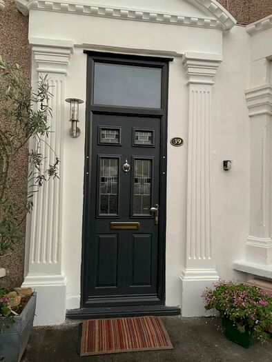 1 Bedroom Flat To Rent In Selborne Road, Ilford, IG1