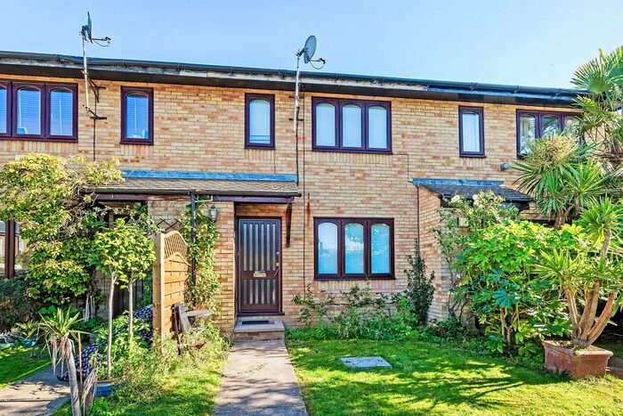 1 Bedroom Property To Rent In Wilfred Owen Close, SW19