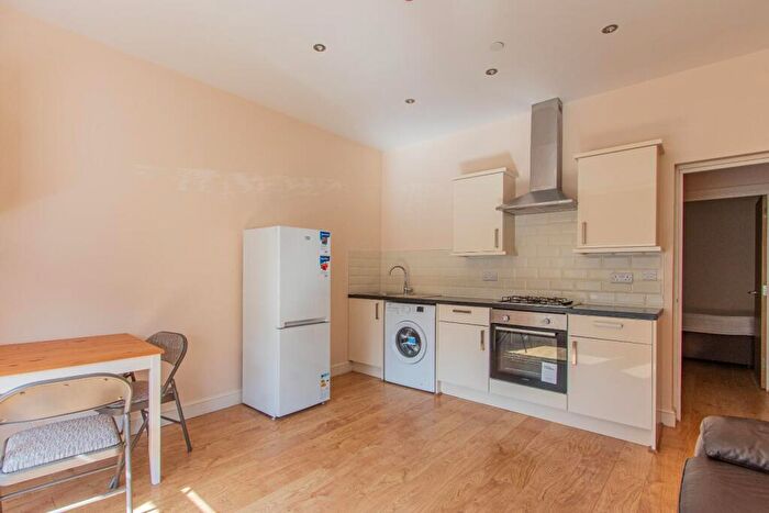 1 Bedroom Private Halls To Rent In Colum Road, Cathays, CF10