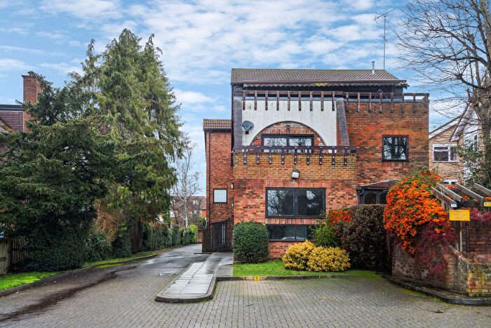 3 Bedroom Flat For Sale In Welcote Drive, Northwood, HA6