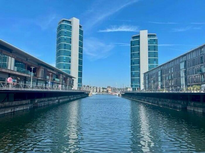 1 Bedroom Apartment To Rent In Marina Point West, Chatham, ME4