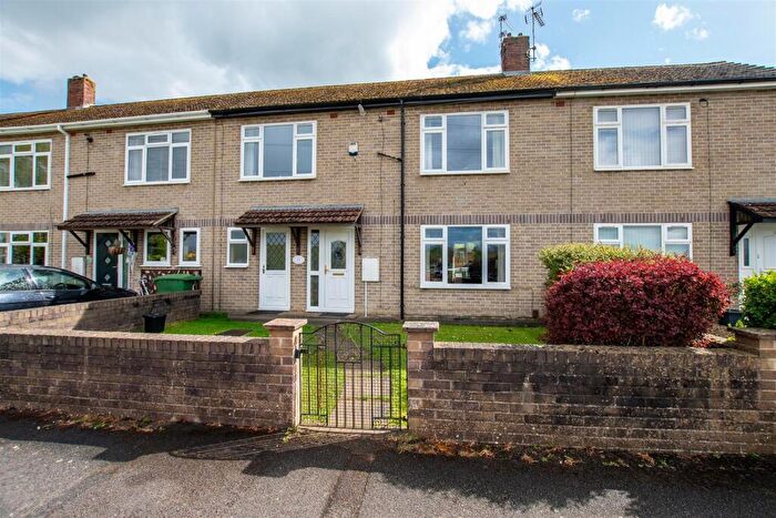 3 Bedroom Terraced House For Sale In Chelwood Road, Saltford, Bristol, BS31