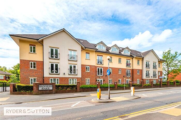 2 Bedroom Flat For Sale In Oldham Road, Springhead, Saddleworth, OL4