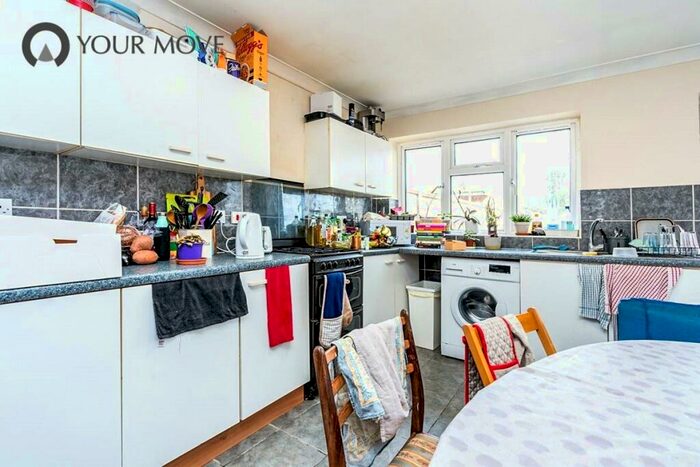 5 Bedroom House To Rent In Violet Road, Southampton, Hampshire, SO16