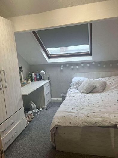 6 Bedroom Semi Detached House To Rent In A St Michaels Road, Leeds, LS6