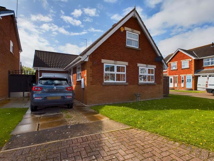 3 Bedroom Detached House For Sale In Cherry Tree Close, Bilton, HU11